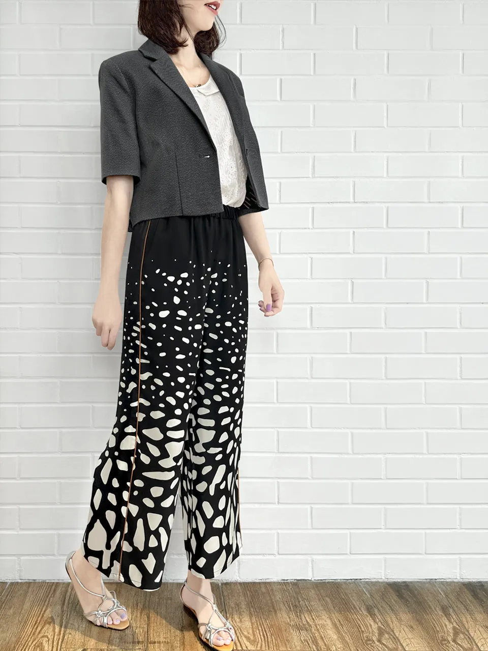 Mono Gradate Dots Contrast Piping Silky Cropped Trousers